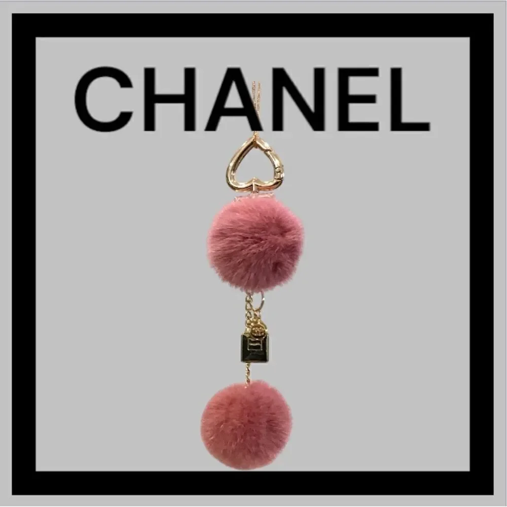 CHANEL KEYCHAIN KEY CHARM FOX FUR PUFFY BEAUTY CHARM GOLD TONE